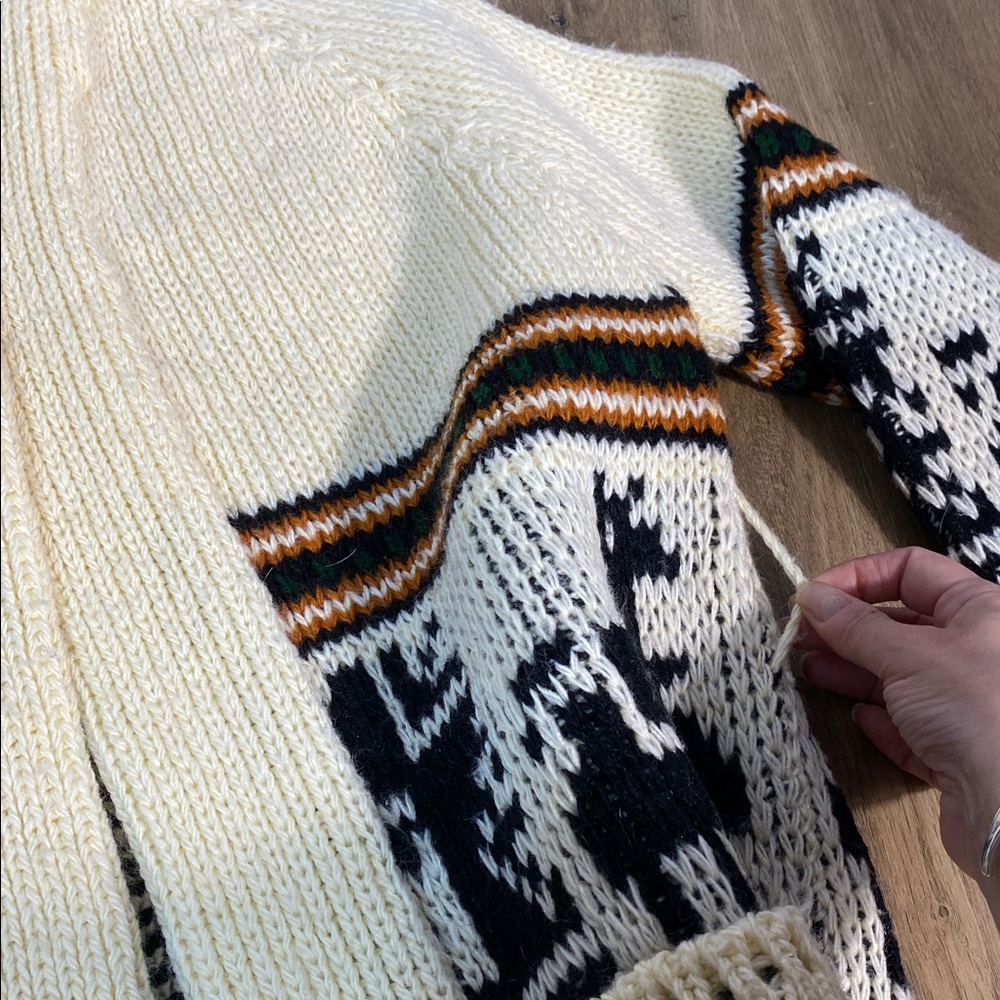 VTG 1970s Southwestern Open Front Sweater Shawl Cardigan Llamas Wool - Picture 9 of 10